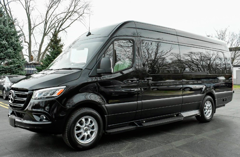 Mercedes Black Sprinter