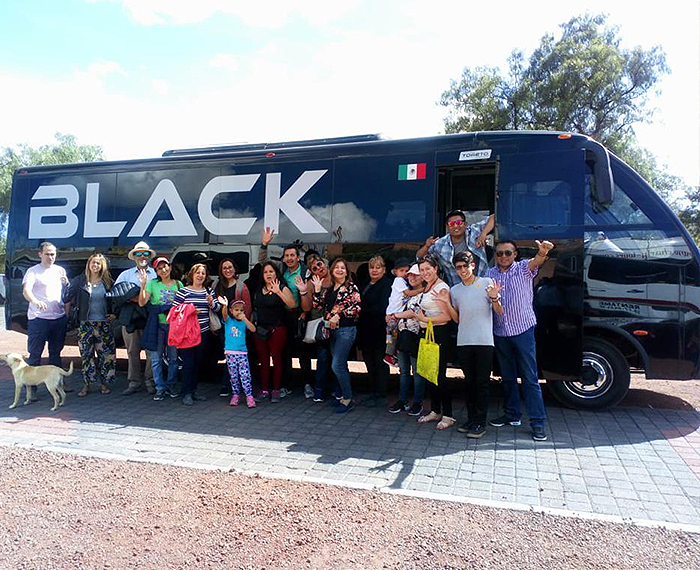 Executive Black Bus 29 Pax