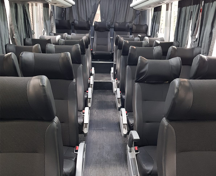 Executive Black Bus Polanco