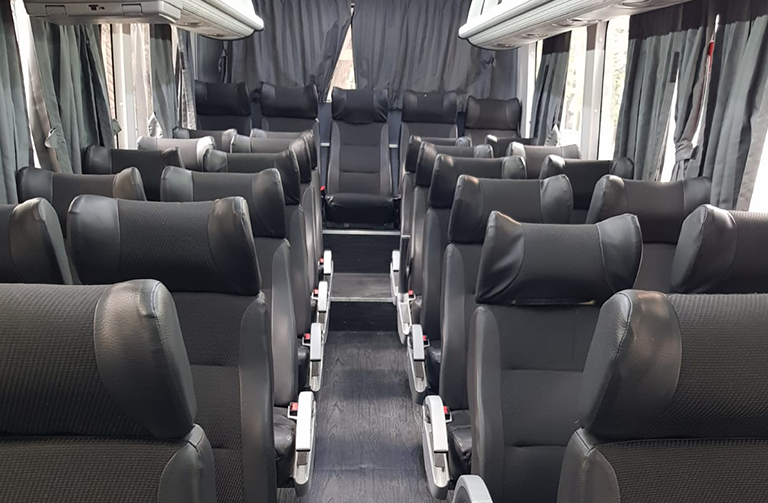 Executive Black Bus Polanco