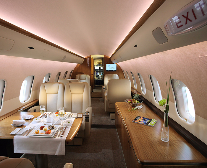 Private Jets Hawker 650 - 800