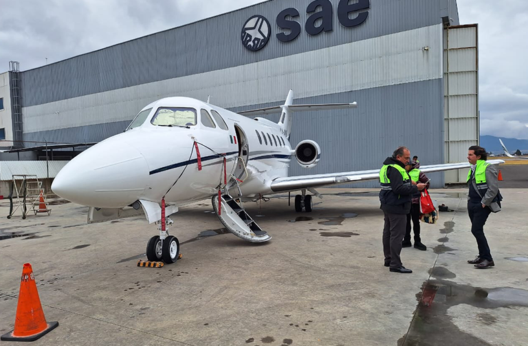 Private Jets Hawker Toluca
