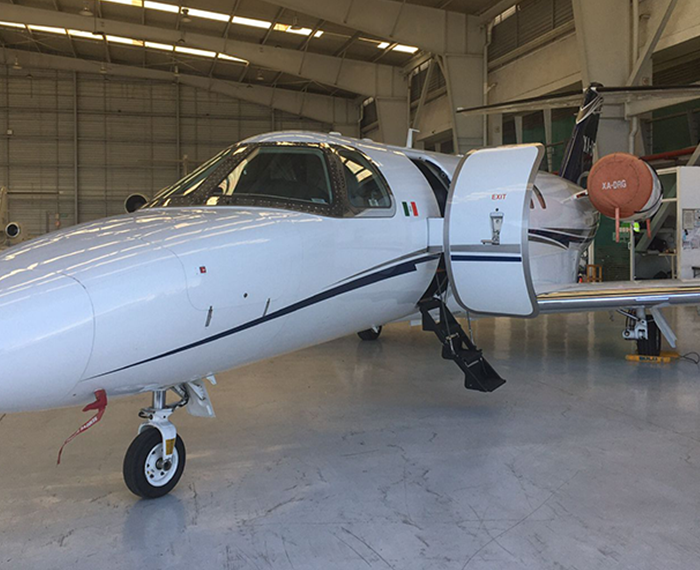 Learjet Mid-Size Luxury