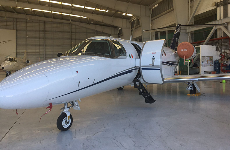 Learjet Mid-Size Luxury