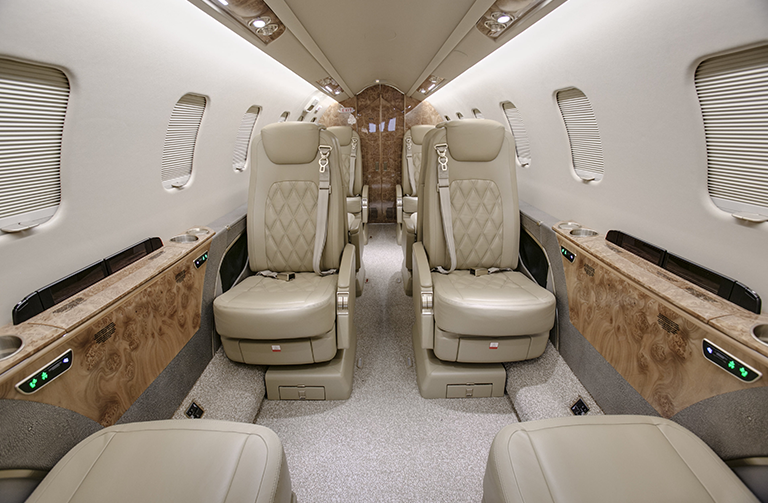 Learjet Mid-Size Luxury