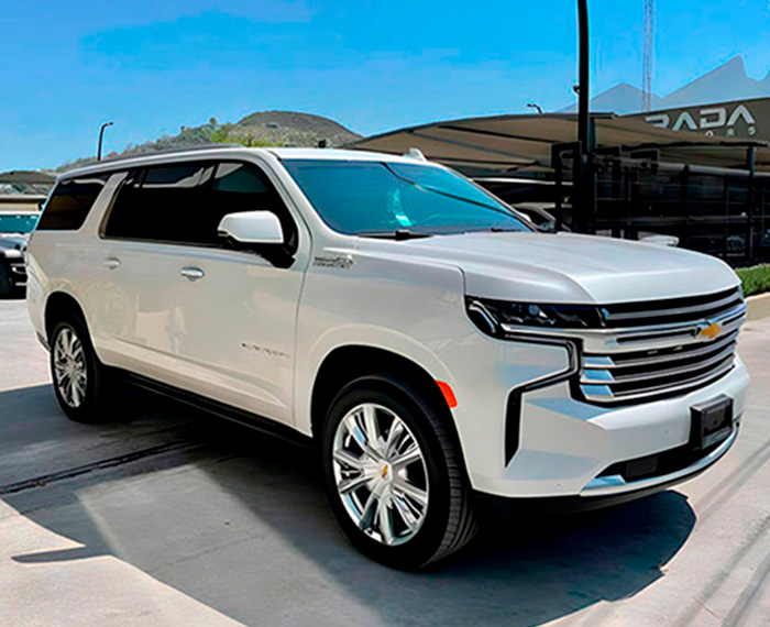 Chevrolet Suburban White